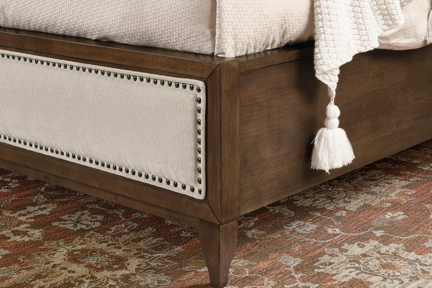 Bellevue King Bed - image 5