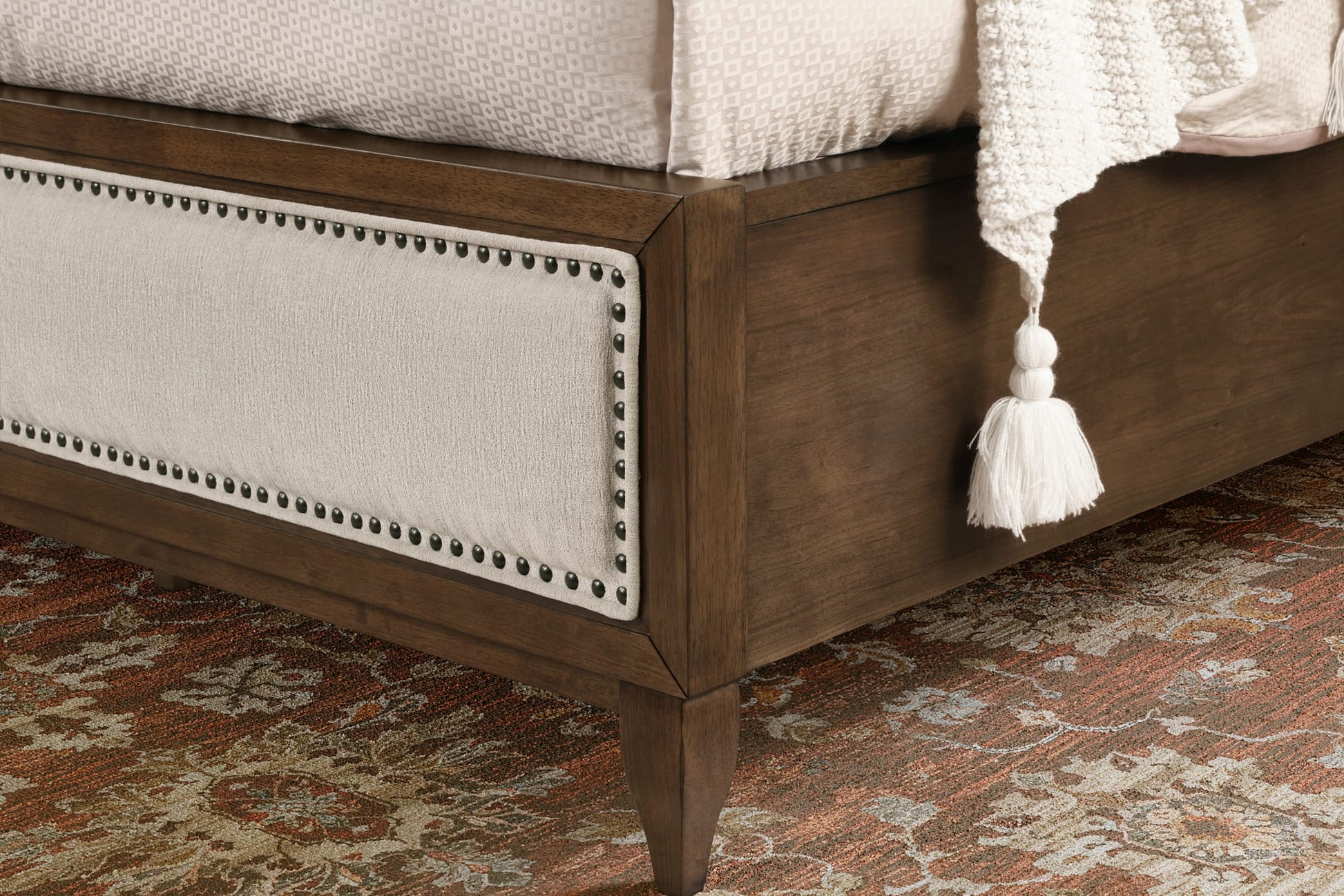 Bellevue King Bed - image 5