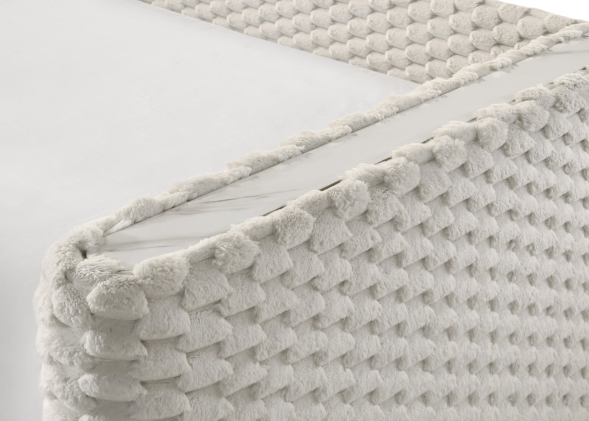 Brielle Daybed Collection