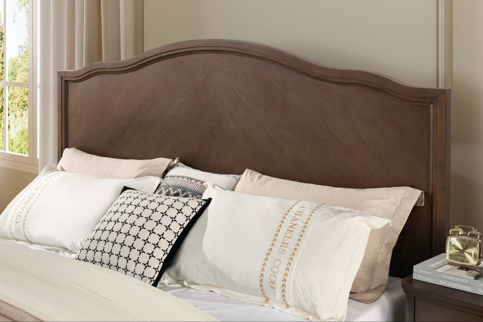 Bellevue King Bed - W1042-91K