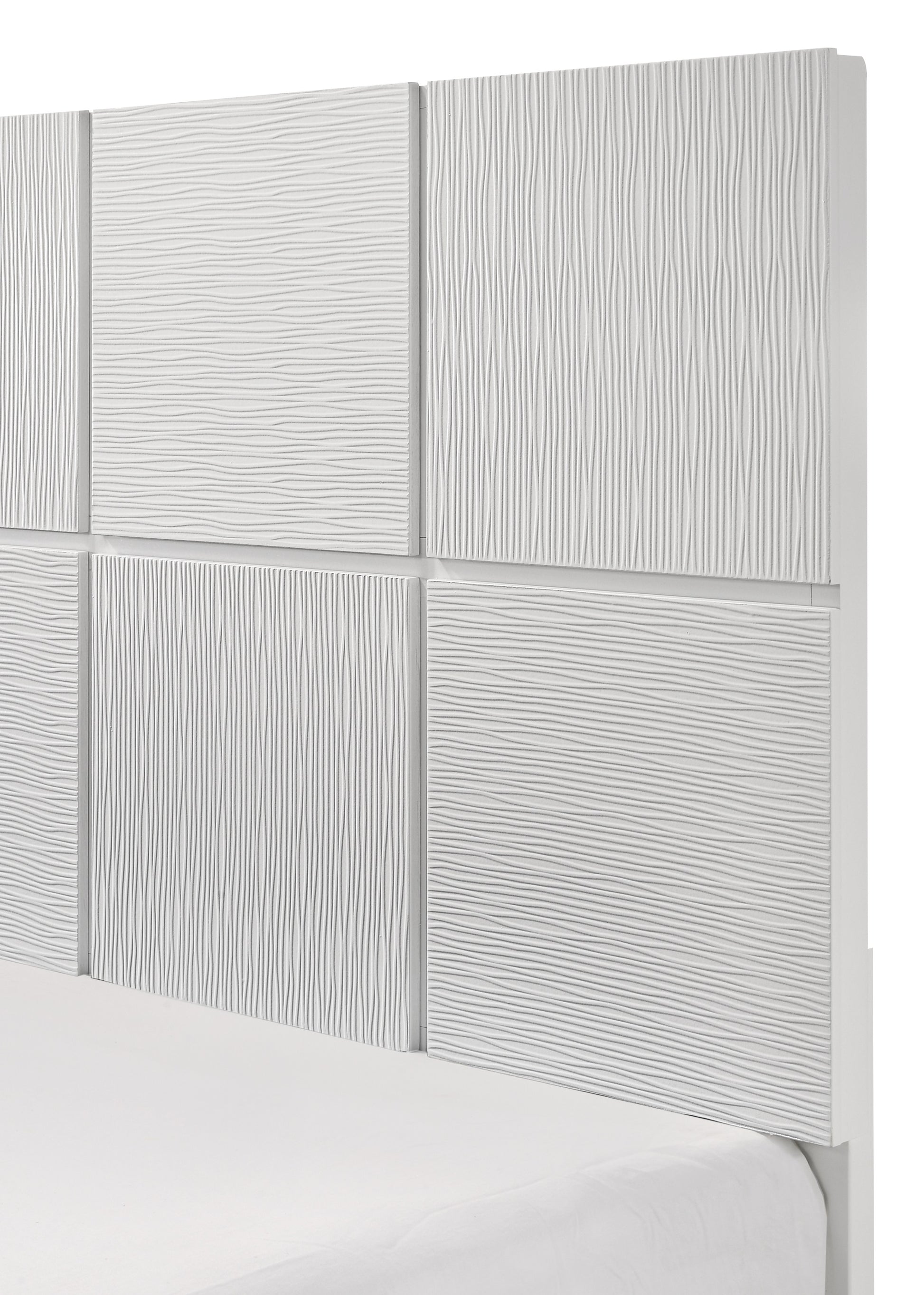 Denker White Bedroom Collection