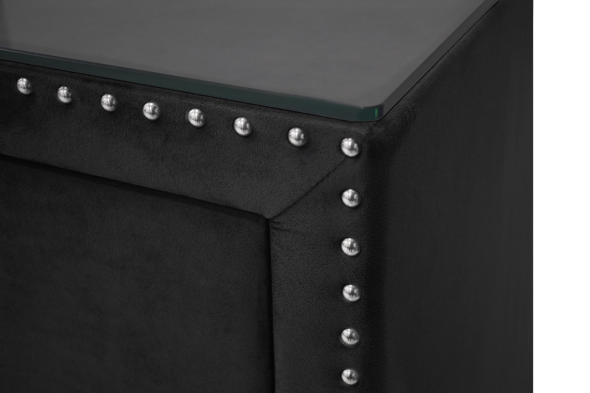 Lucinda Black Bedroom Collection