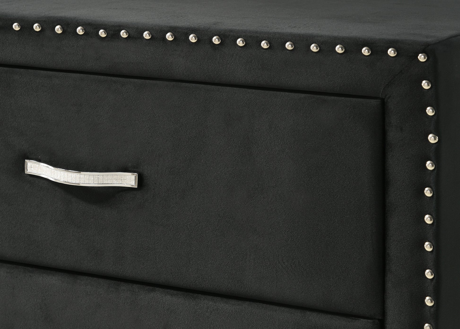Lucinda Black Bedroom Collection