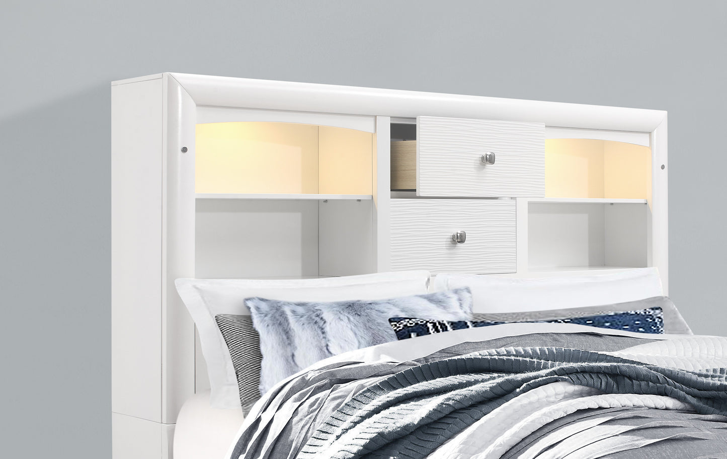 Jordyn White Bedroom Collection