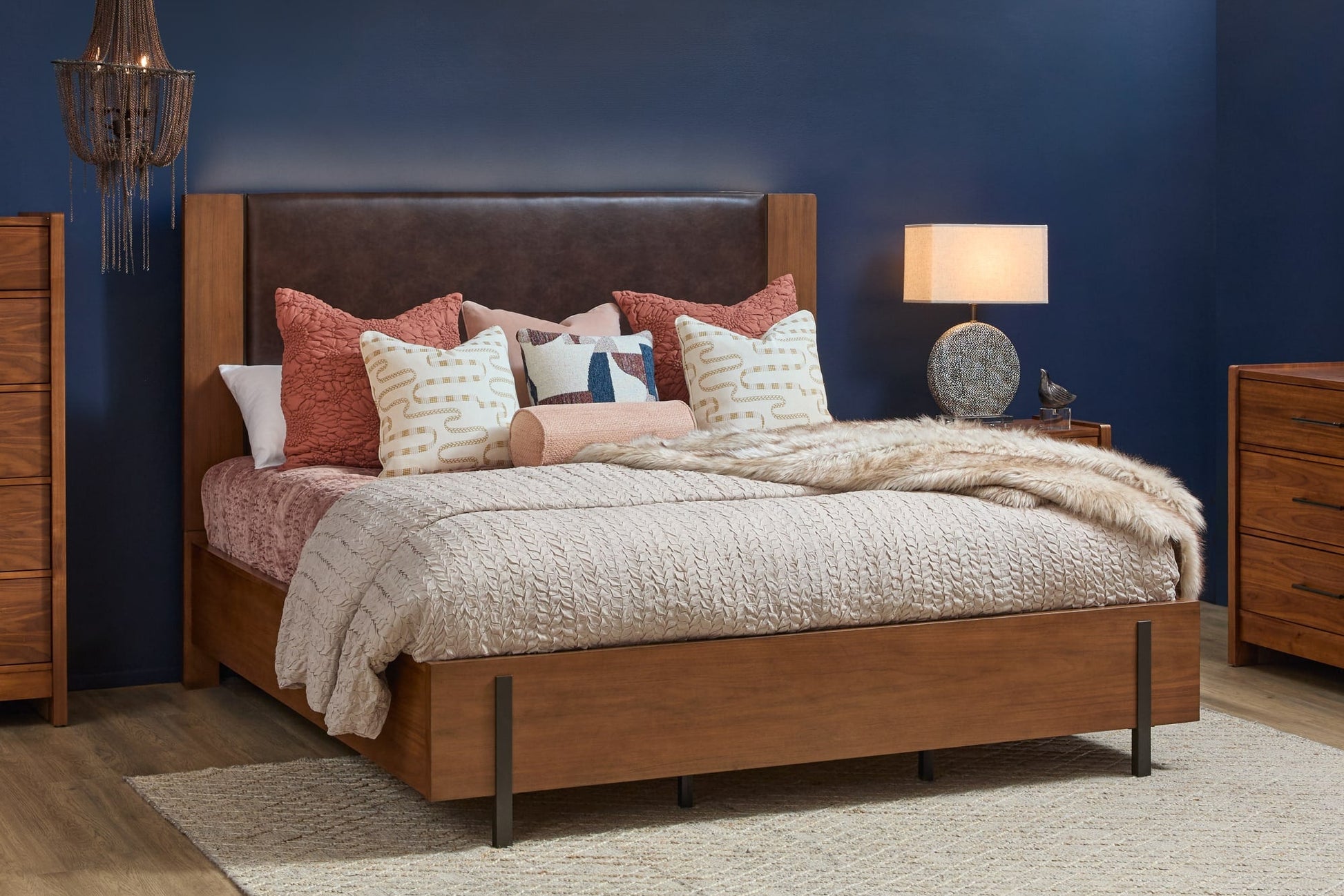 Lincoln Queen Upholstered Bed - Standard
