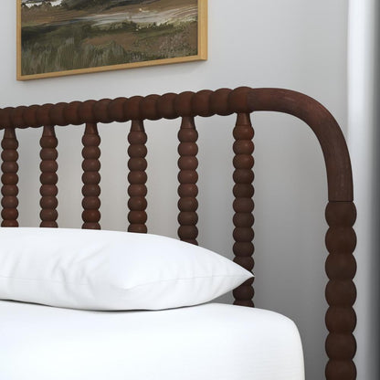 Spindle Queen Bed and Two Nightstands - Brown